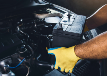 Quando trocar a bateria do carro? Dicas essenciais