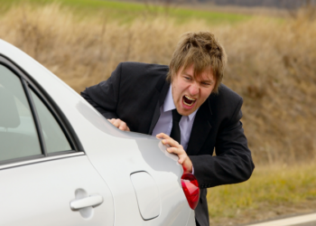 Como dar tranco no carro: Riscos e cuidados