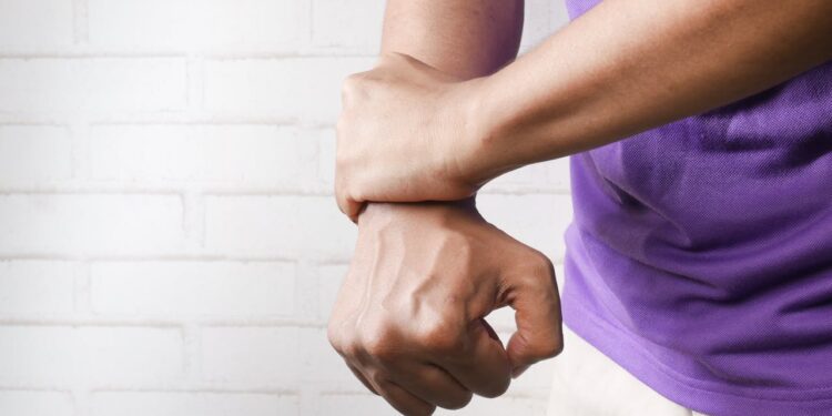 Dor no braço direito