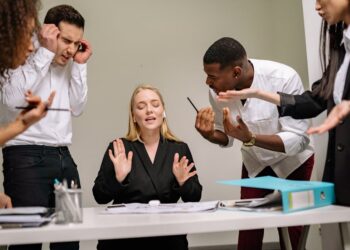 Business Interruption: Interrupção de Negócios: O Que É e Como Proteger sua Empresa