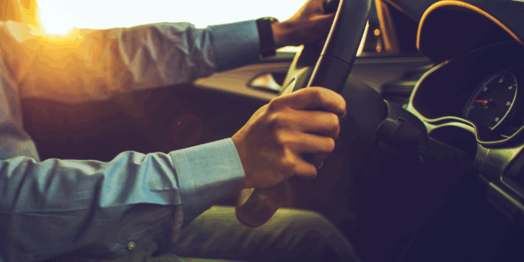 Qual a diferença entre seguro auto completo e contra terceiros?